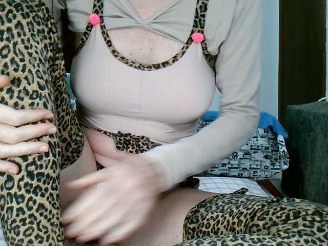 Carolsquirter live cam on BongaCams