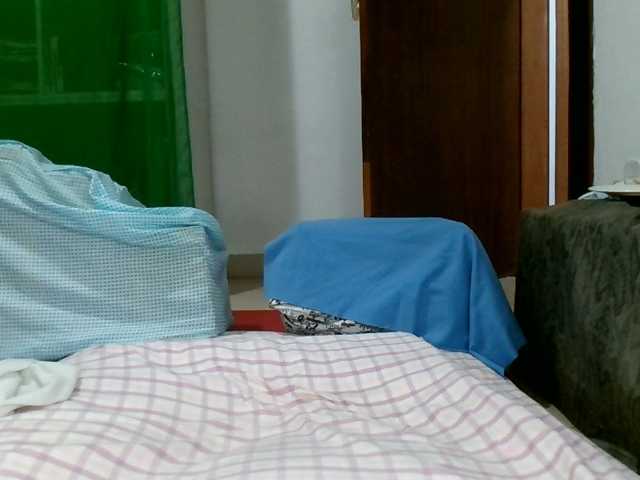 Carolsquirter live cam preview