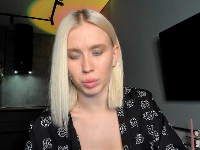 Sunlovv live cam on BongaCams