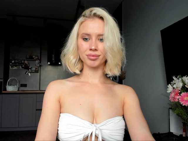 Sunlovv live webcam show