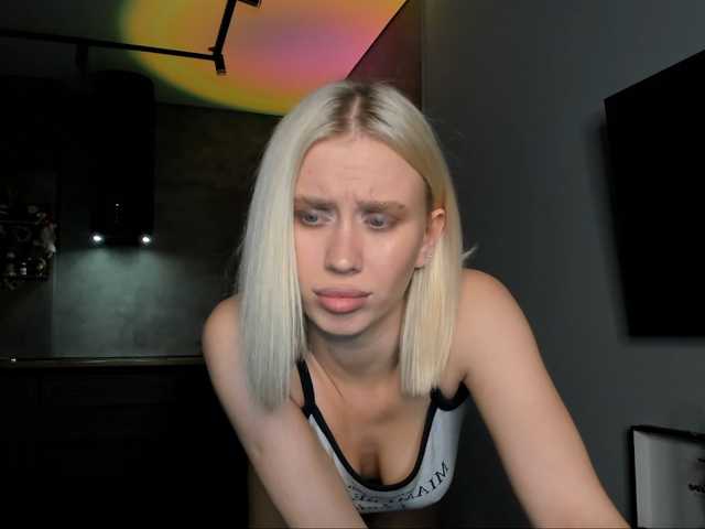 Sunlovv live cam on BongaCams