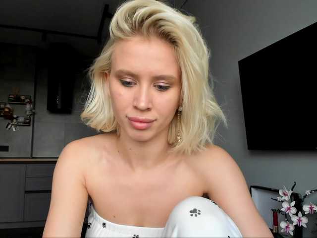 Sunlovv live webcam show