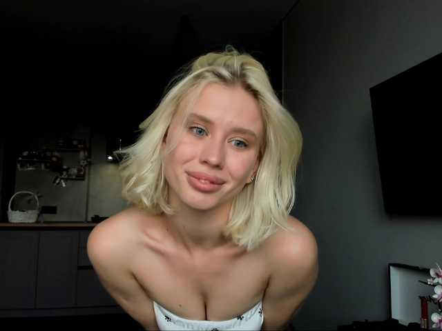 Sunlovv live webcam show