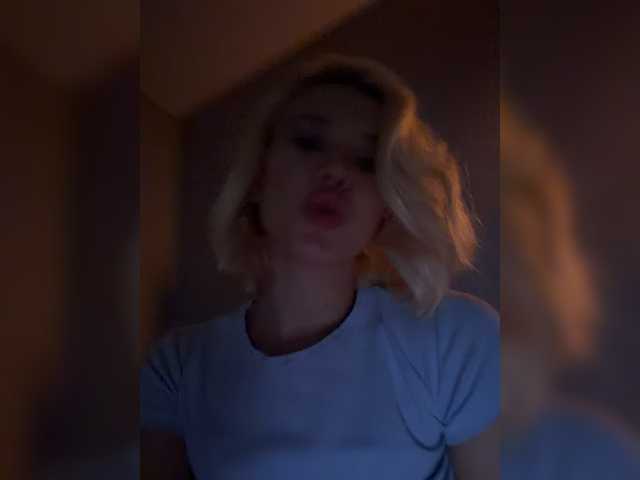 Sunlovv live webcam show
