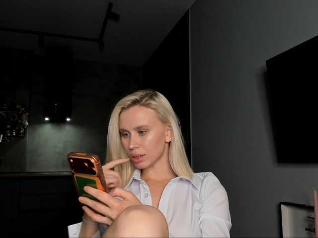 Sunlovv live cam on BongaCams