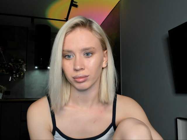 Sunlovv live cam on BongaCams