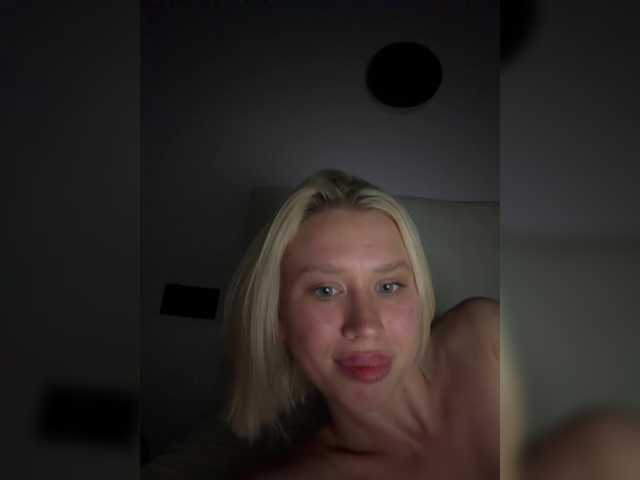 Sunlovv live cam on BongaCams