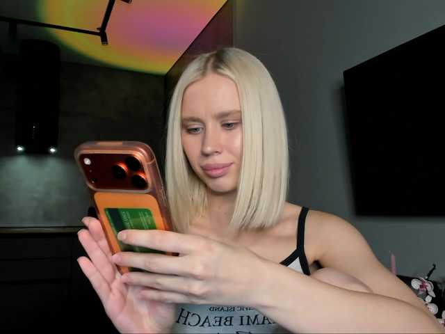 Sunlovv live cam on BongaCams