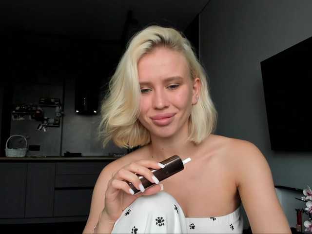 Sunlovv live webcam show
