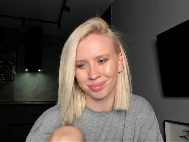 Sunlovv live cam preview