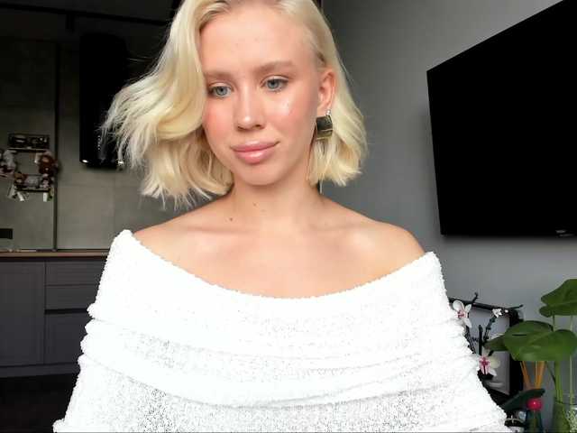 Sunlovv live cam on BongaCams