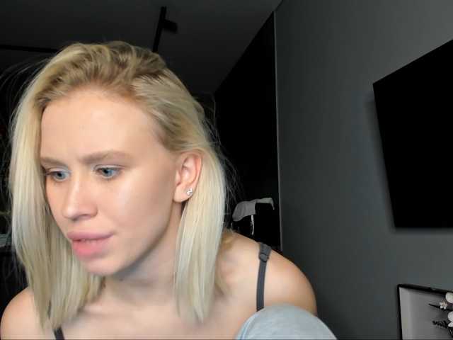 Sunlovv live cam on BongaCams