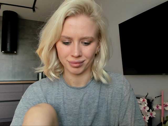 Sunlovv live cam on BongaCams