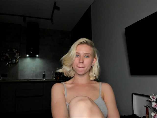 Sunlovv live cam on BongaCams