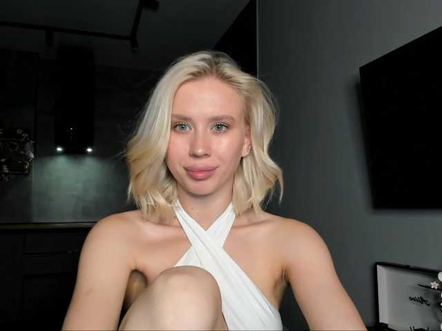 Sunlovv live cam on BongaCams