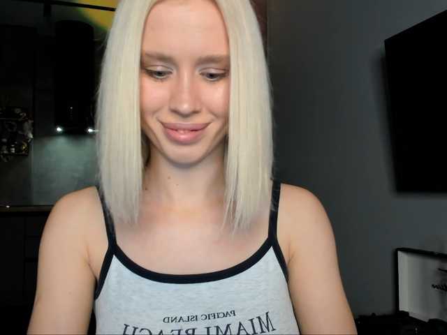 Sunlovv live cam on BongaCams