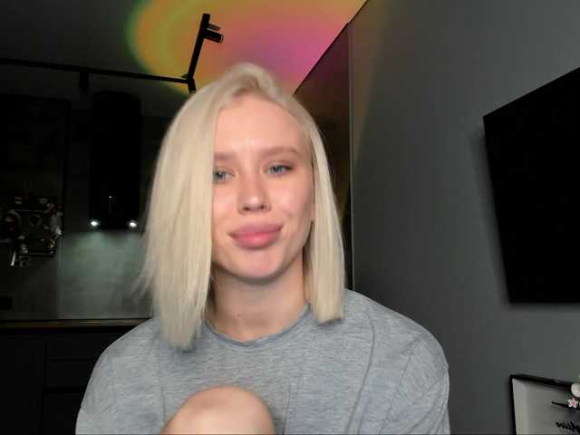Sunlovv live cam on BongaCams