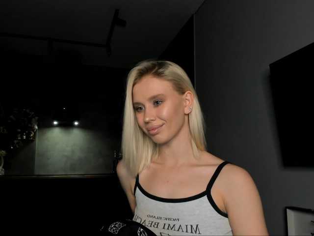 Sunlovv live cam on BongaCams