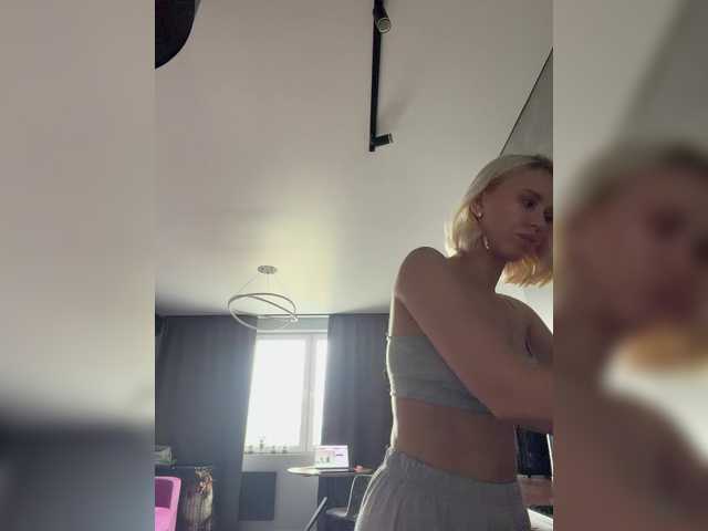 Sunlovv live webcam show