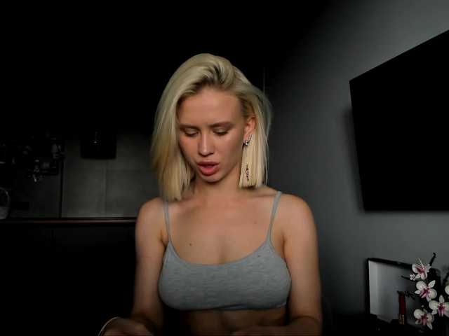 Sunlovv live webcam show