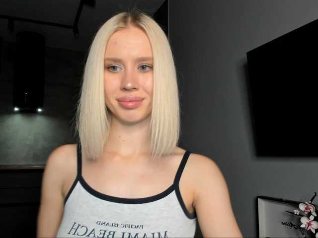 Sunlovv live cam preview