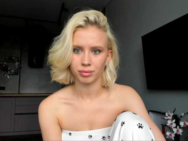 Sunlovv live webcam show