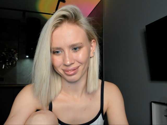 Sunlovv live cam on BongaCams