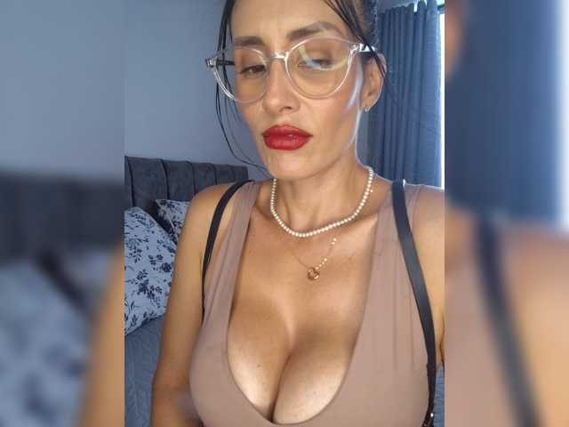 VenusianHumiliation live cam preview