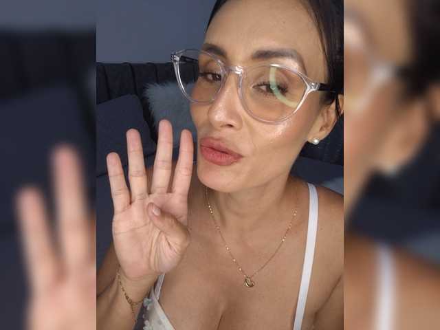 VenusianHumiliation live cam on BongaCams