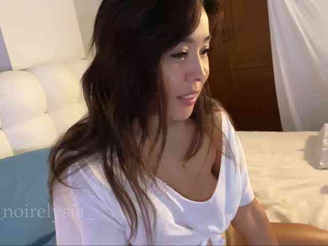 NoirElysia webcam