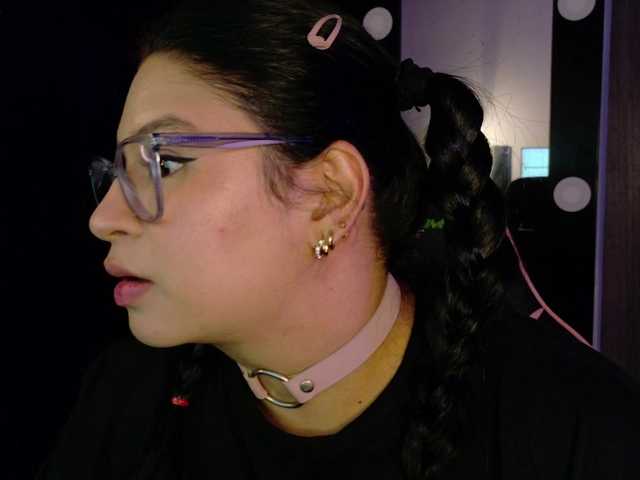Mollyshake11 webcam