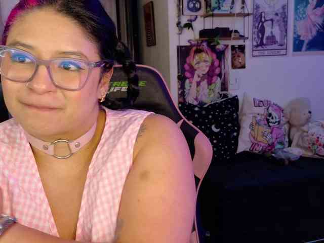Mollyshake11 webcam