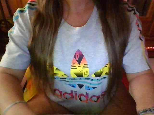 SpanishGirl21 webcam