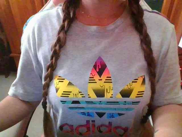 SpanishGirl21 webcam