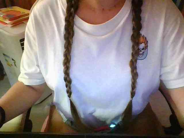 SpanishGirl21 webcam