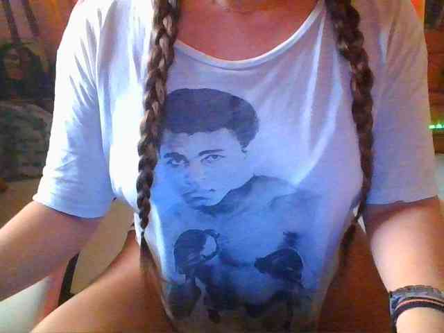 SpanishGirl21 webcam
