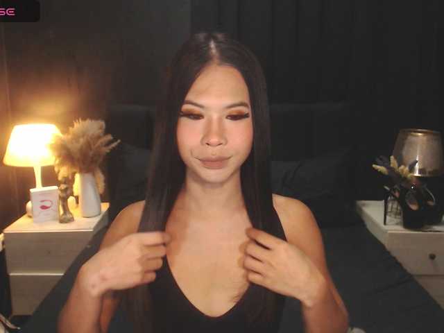 xKeriaRoyce live webcam show