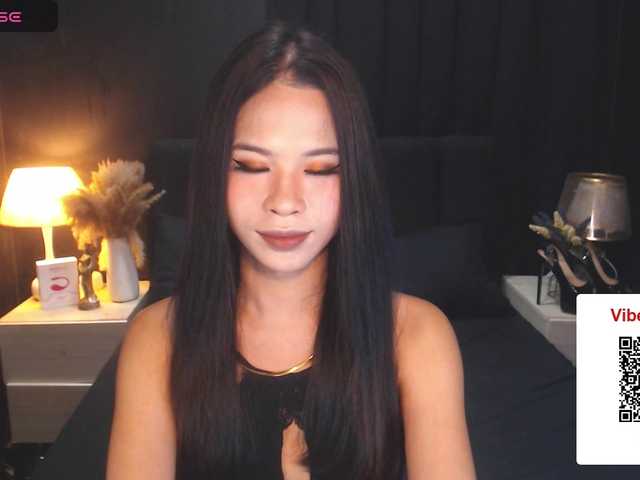 xKeriaRoyce live webcam show
