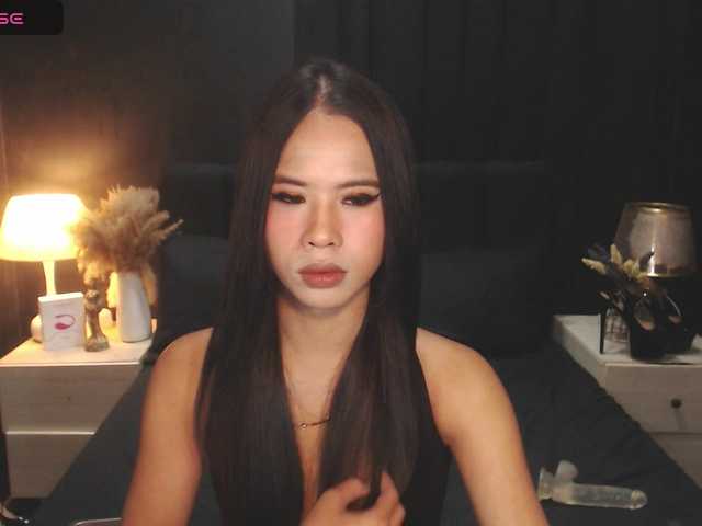 xKeriaRoyce live webcam show