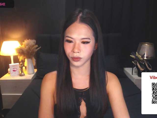 xKeriaRoyce live webcam show