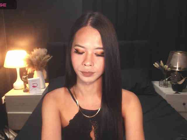 MaddieOnTop Live Webcam on BongaCams