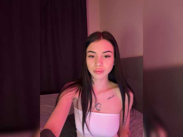 -dkny- live cam on BongaCams