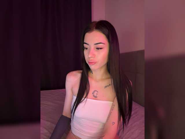 -dkny- live cam on BongaCams