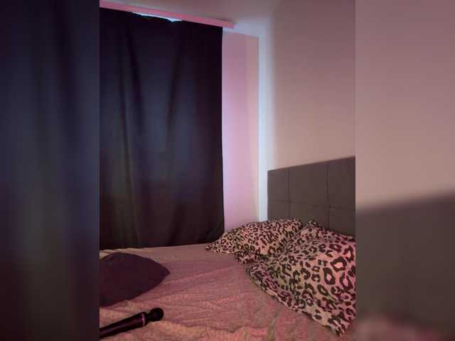 -dkny- live cam on BongaCams