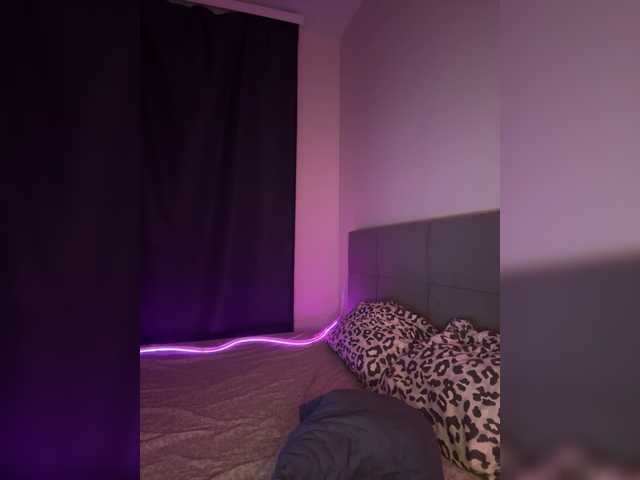 -dkny- live cam on BongaCams