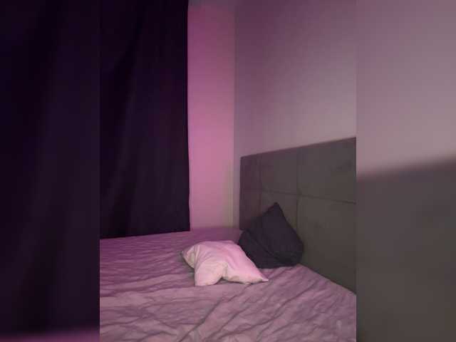 -dkny- live cam on BongaCams
