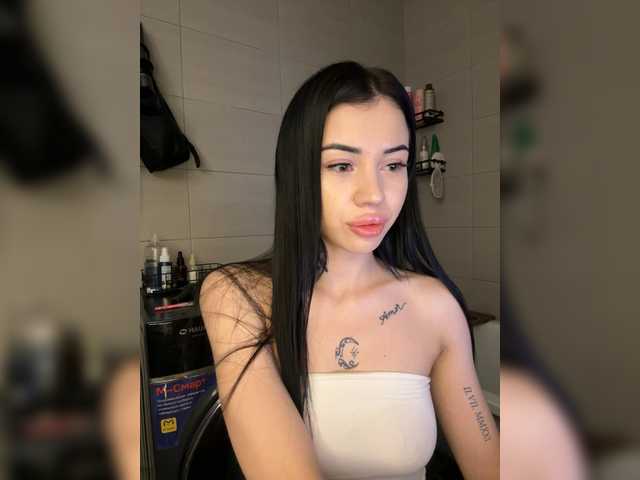 -dkny- live cam on BongaCams