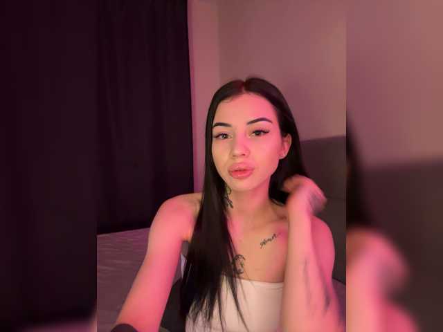 -dkny- live cam on BongaCams