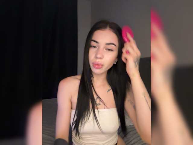 -dkny- live webcam show