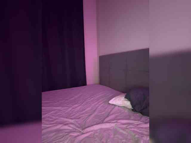 -dkny- webcam